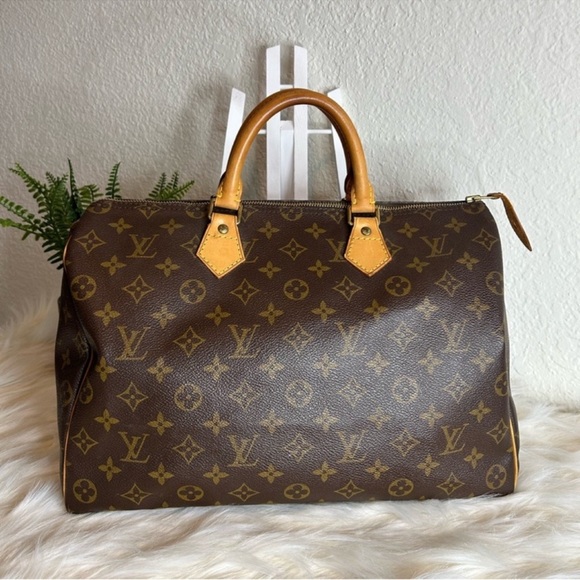 Louis Vuitton Handbags - Authentic Louis Vuitton